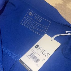 Figs Rafaela scrub top -Electric Blue